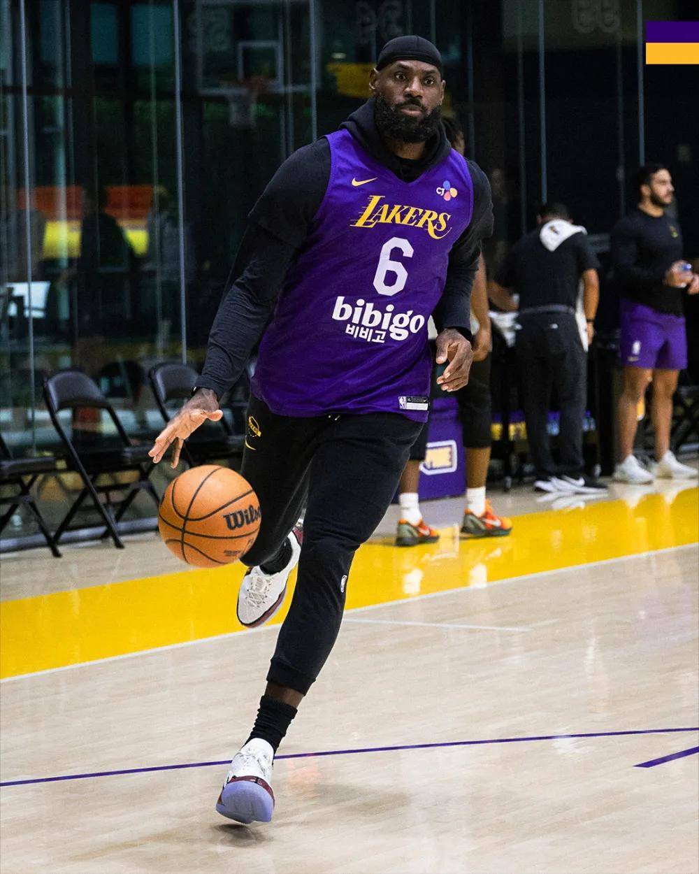 湖人队全员出战,绝不轻敌争取每一场胜利 湖人队全员出战,绝不轻敌争取每一场胜利