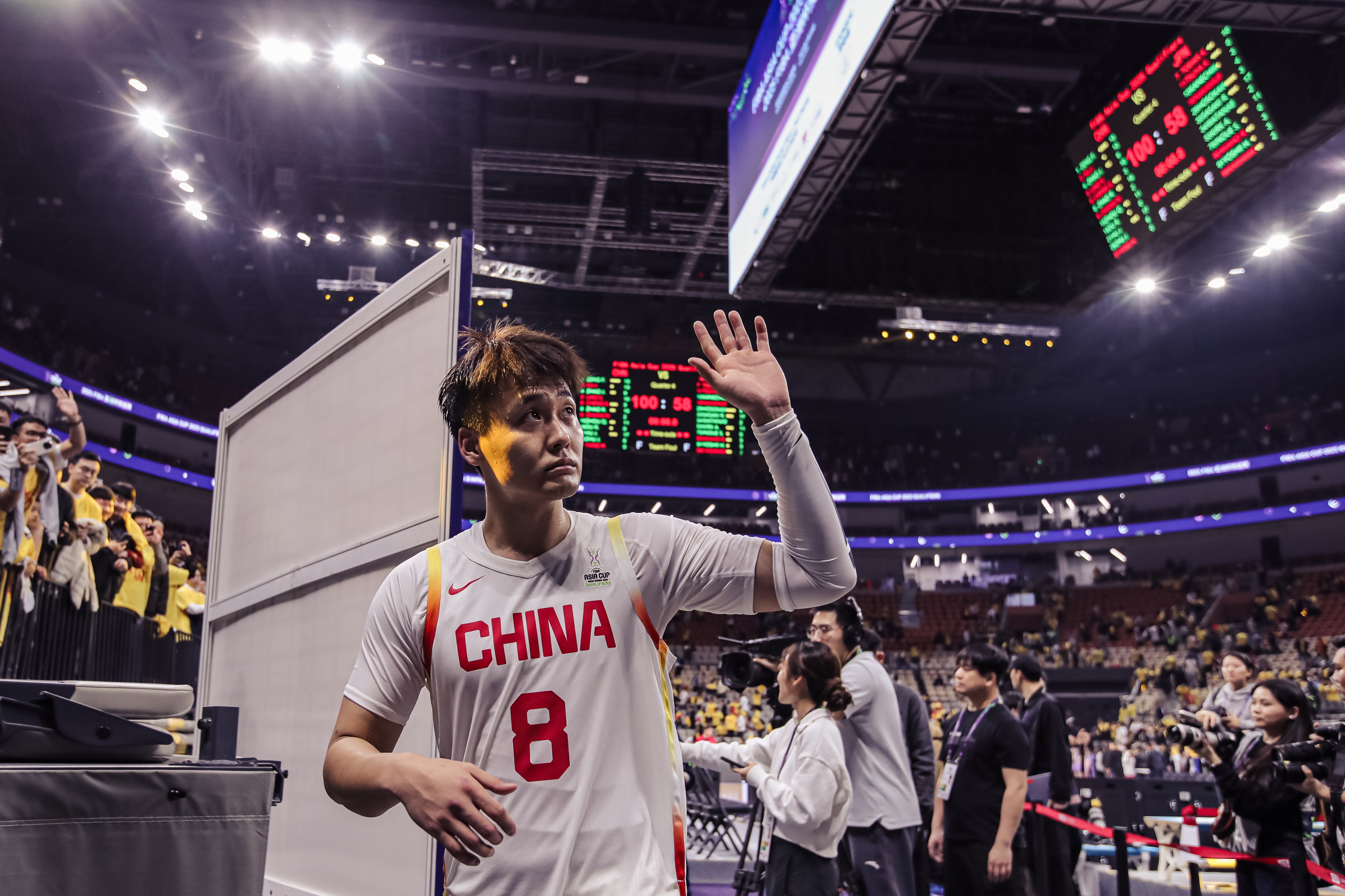 AYXapp下载-CBA夺冠热门队伍实力逐渐显露！