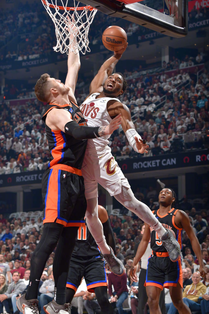 猛龙碾压辽宁队,米切尔刷新纪录 猛龙碾压辽宁队,米切尔刷新纪录